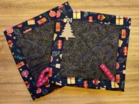 Gifts & Baubles Christmas theme pot-holders