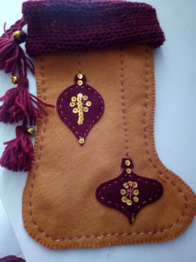 Christmas stockings in felt with applique decorations - Image 4