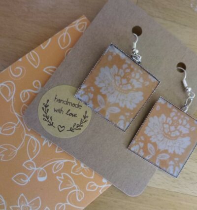 Vintage theme square earrings - Image 3